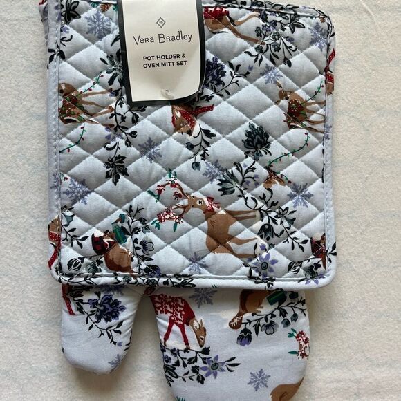 Vera Bradley pot holder & oven mitt set - Picture 2 of 2
